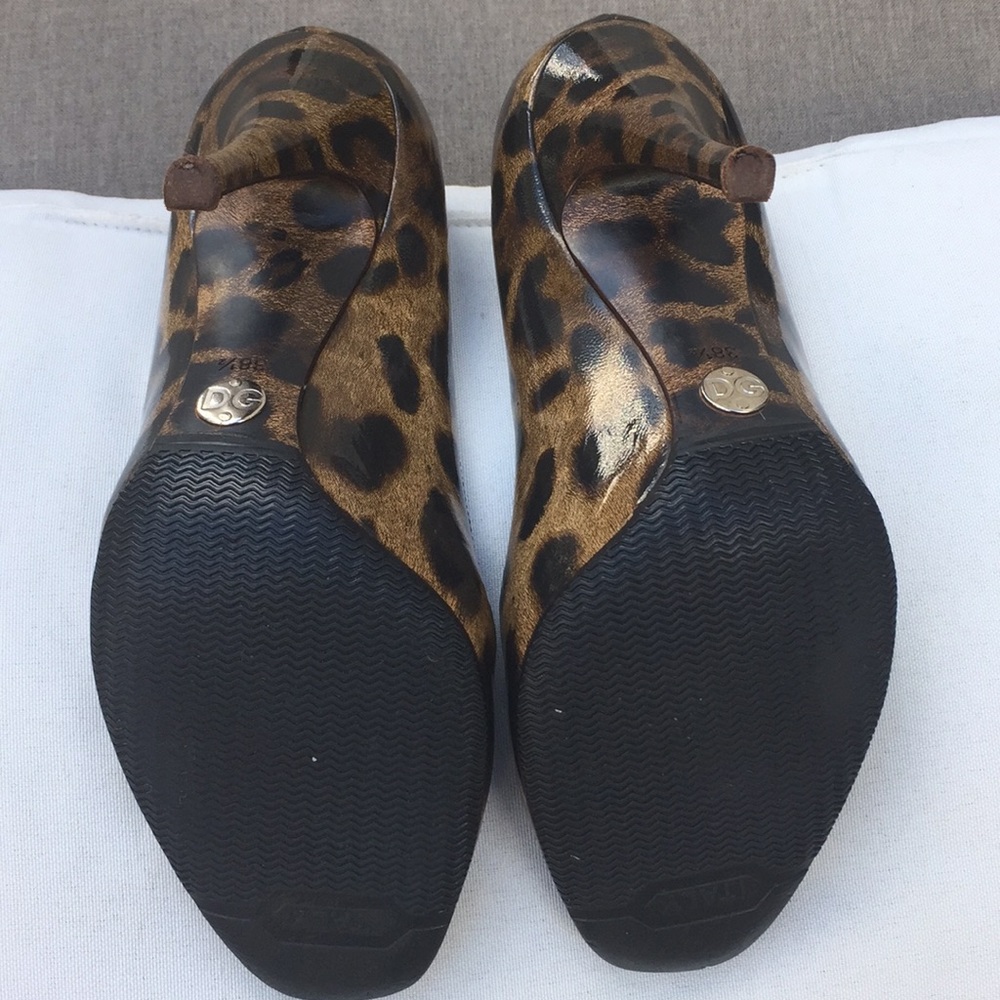 Dolce & Gabbana Patent Animal Print Stiletto Heel Pumps - Picture 6 of 12
